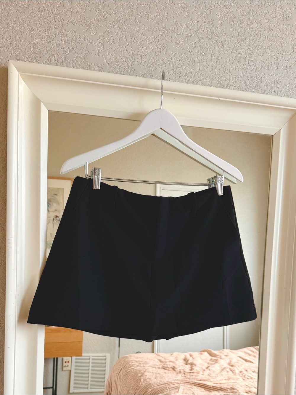 GAP Women's Black Tailored Mini-Skort